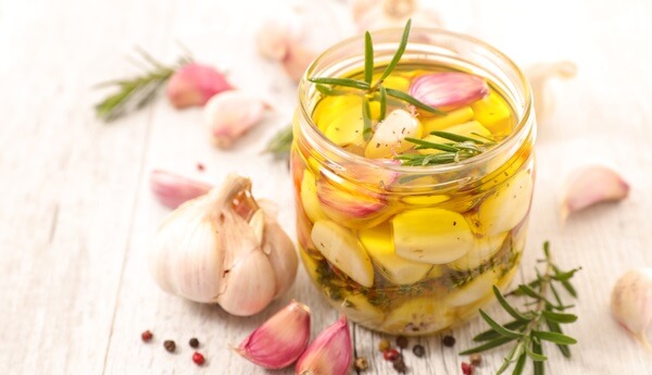 Organic Garlic in Oil